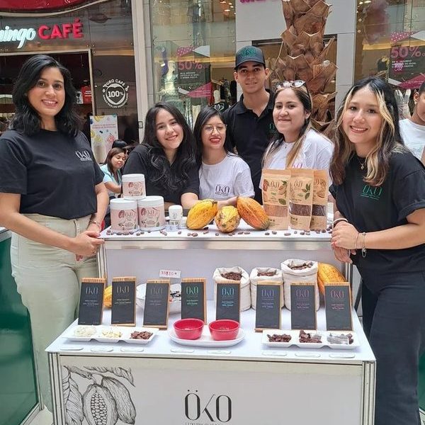 The Öko Caribe team at a tasting stand